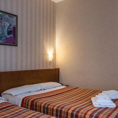 Meditur Hotel Pisa Migliarino Pisano Kültér fotó
