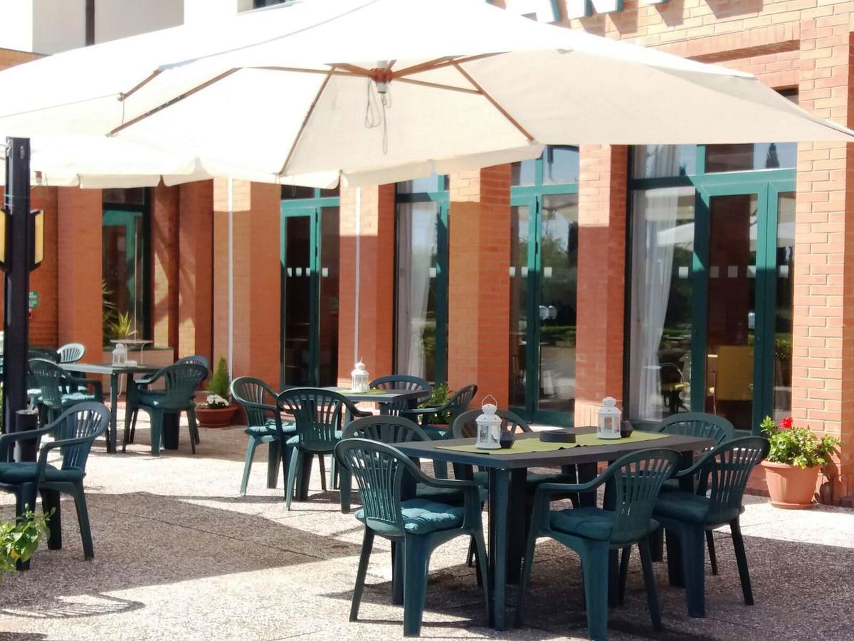 Meditur Hotel Pisa Migliarino Pisano Kültér fotó