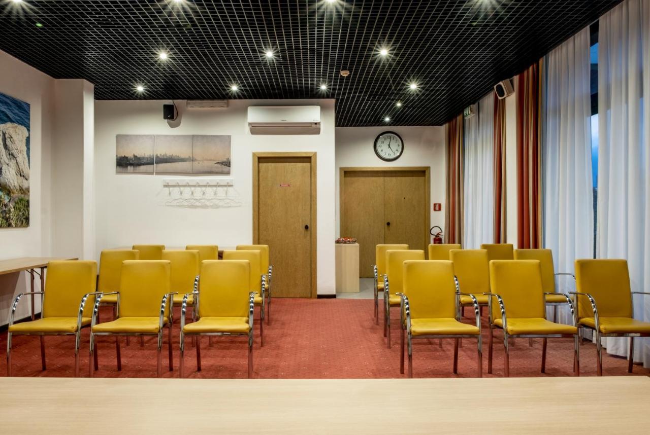 Meditur Hotel Pisa Migliarino Pisano Kültér fotó