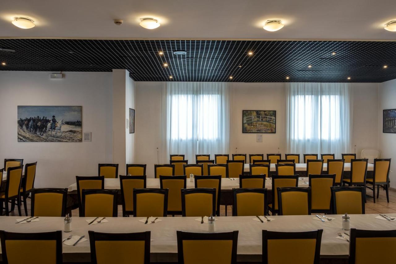 Meditur Hotel Pisa Migliarino Pisano Kültér fotó